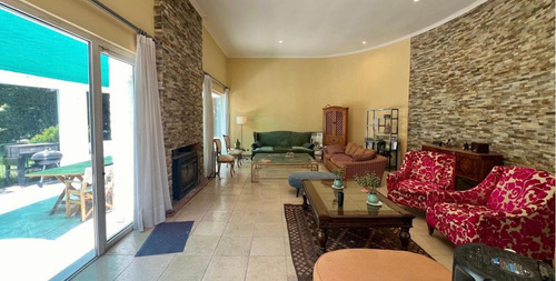 Arriendo Casa 6D en suite Walk-in cl&oacute;set 6B 6E 1B Chicureo - Colina