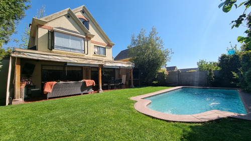 Venta Casa N 5D en suite Walk-in cl&oacute;set 5B 3E 1B San Carlos de Apoquindo - Las Condes