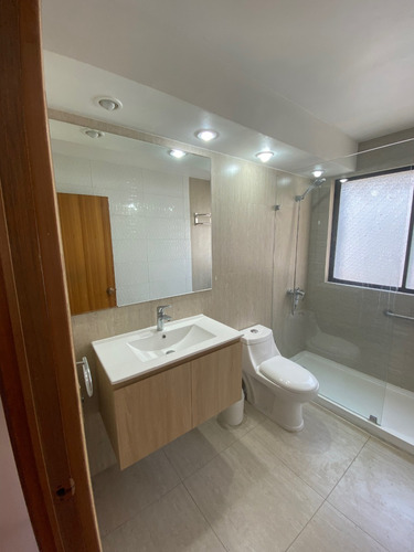 Arriendo Departamento 2D en suite 2B 1E 1B Vaticano - Las Condes