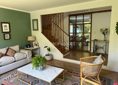 Venta Casa N 4D en suite Walk-in cl&oacute;set 3B 2E 2B La Llaver&iacute;a - Vitacura