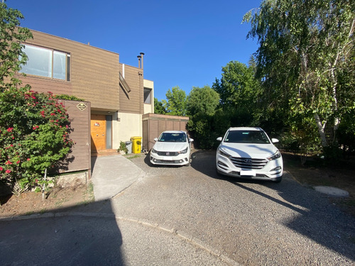 Venta Casa NO 3D en suite Walk-in cl&oacute;set 3B 2E 1B Chicureo - Colina