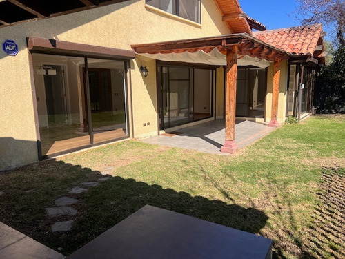 Arriendo Casa NO 6D en suite Walk-in cl&oacute;set 6B 6E 2B San Carlos de Apoquindo - Las Condes