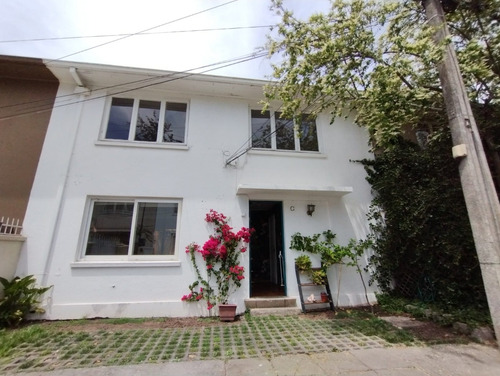 Arriendo Casa NP 4D 3B 1E Metro Bilbao - Providencia