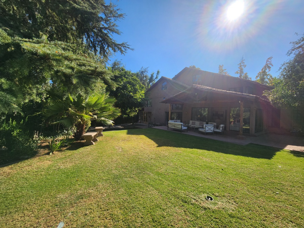 Venta Casa NO 6D en suite Walk-in cl&oacute;set 5B 6E 2Bd El Huinganal - Lo Barnechea