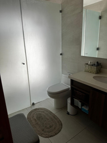 Venta Casa SO 4D en suite Walk-in cl&oacute;set 3B 2E 1B Chicureo - Colina