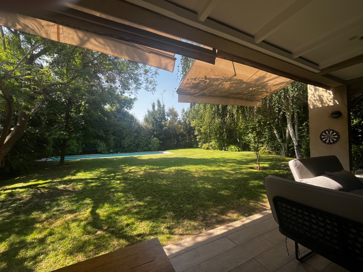 Venta Casa 5D 4B 2E 1Bd Chicureo - Colina