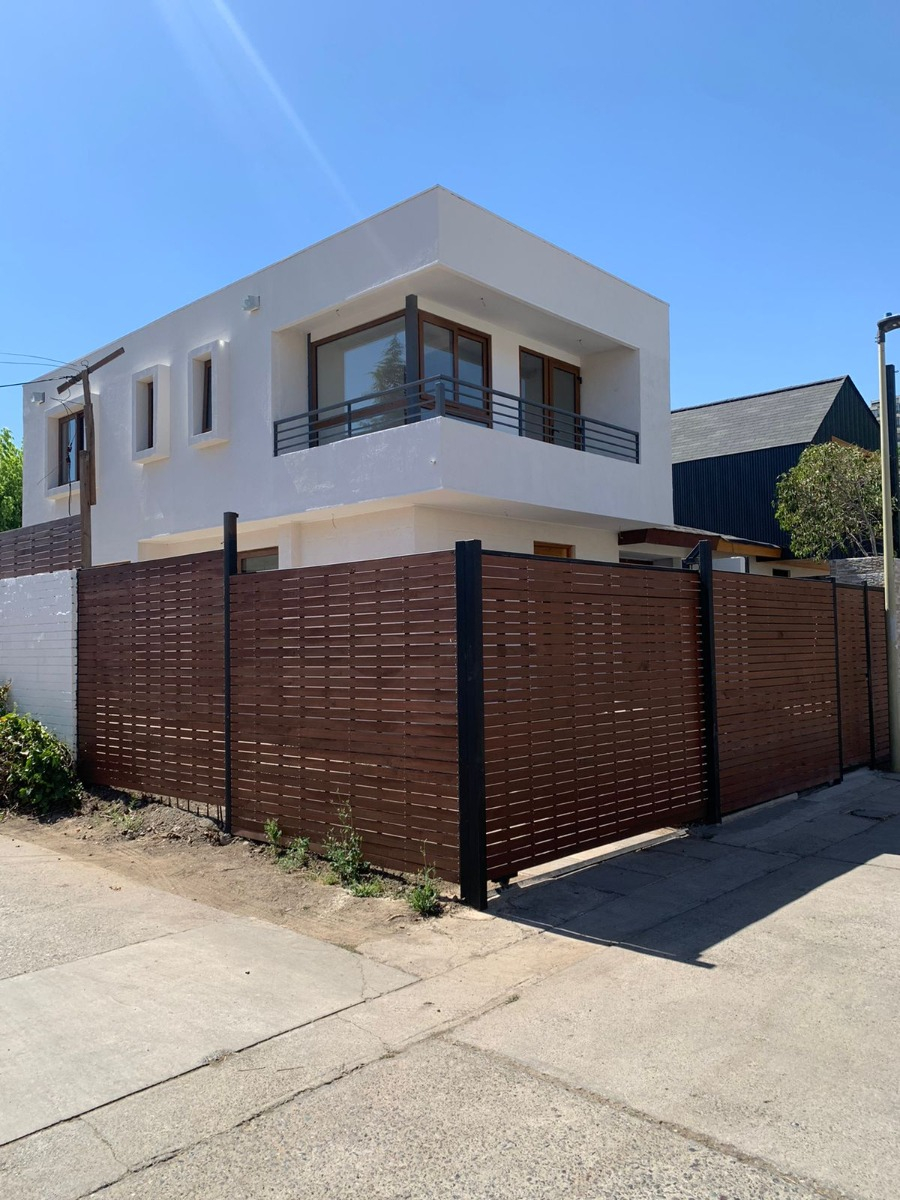 Venta Casa SO 3D en suite Walk-in cl&oacute;set 3B 2E Rotonda Atenas - Las Condes