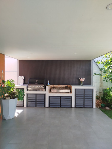 Venta Casa 4D en suite Walk-in cl&oacute;set 3B 2E 1B Chicureo - Colina