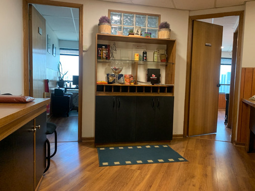 Venta Oficina NP 2B 1E Metro Manquehue - Apumanque - Las Condes