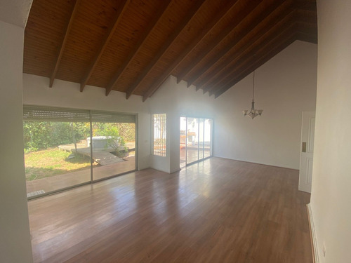 Arriendo Casa 4D 4B 3E 1B Carlos Ossand&oacute;n - La Reina