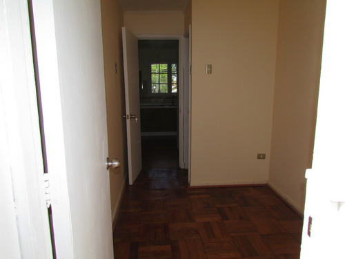 Arriendo Casa S 4D 4B 2E 1B Rotonda Atenas - Las Condes