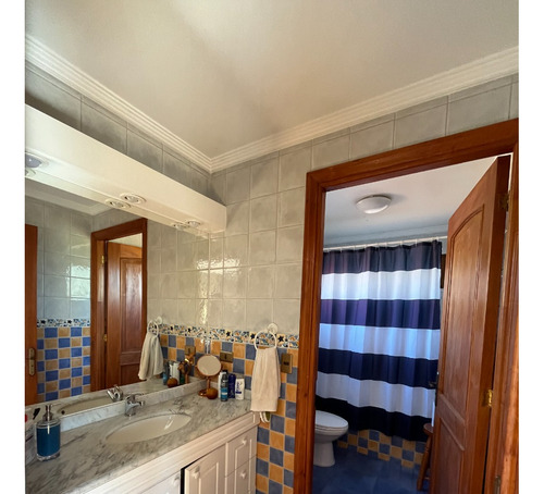 Venta Casa NOSP 5D en suite Walk-in cl&oacute;set 5B 2E Los Dominicos - Las Condes