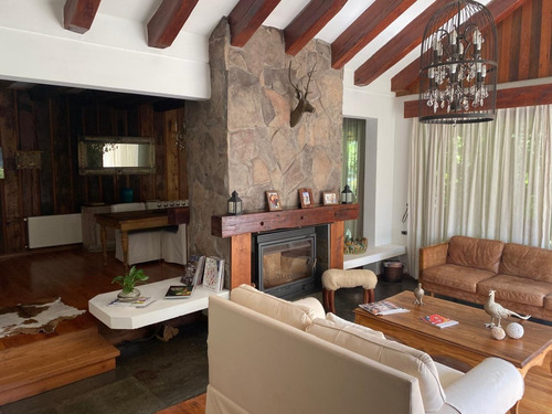 Venta Casa 6D Walk-in cl&oacute;set 5B 10E 1B Chicureo - Colina