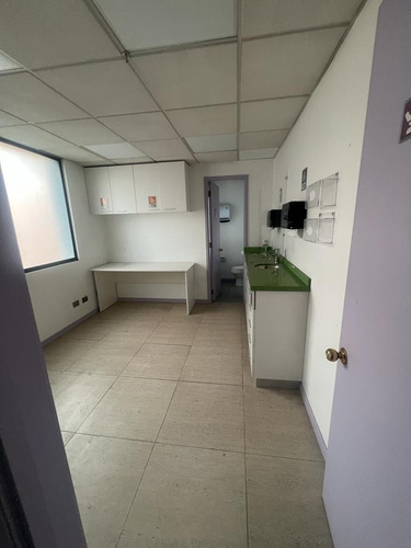 Arriendo Oficina 2B Pedro de Valdivia - Providencia