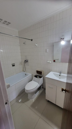 Arriendo Casa 4D 3B 2E 1B Alto Las Condes - Las Condes