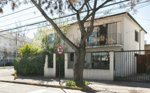 Arriendo Casa 4D 3B 1E 1B Metro Bilbao - Providencia