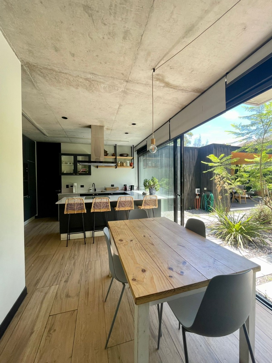 Venta Casa NO 5D en suite Walk-in cl&oacute;set 5B 3E 1Bd Los Dominicos - Las Condes