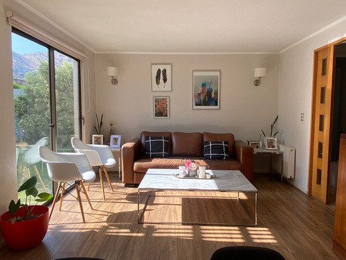 Arriendo Casa 4D en suite Walk-in cl&oacute;set 4B 2E 1B Chicureo - Colina