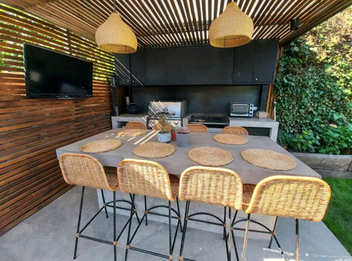 Arriendo Casa NOSP 3D Walk-in cl&oacute;set 3B 1E 1B Metro Hernando de Magallanes - Las Condes