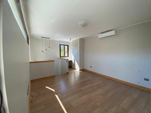 Arriendo Casa 3D 4B 2E 1B Chicureo - Colina