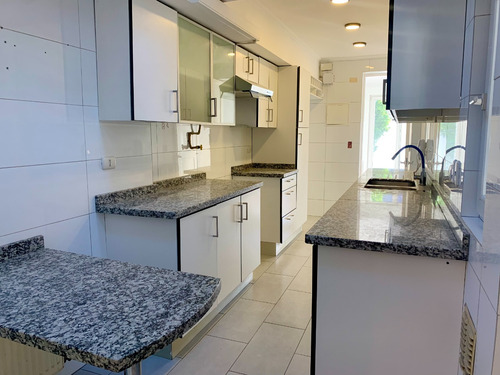 Arriendo Casa 3D en suite 3B 1E 1B Borde R&iacute;o - Casa Piedra - Vitacura