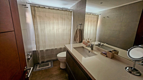 Arriendo Casa SO 4D en suite Walk-in cl&oacute;set 3B 2E 1B La Llaver&iacute;a - Vitacura