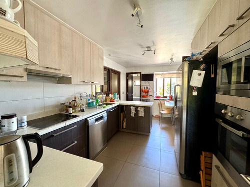 Venta Casa NO 5D en suite Walk-in cl&oacute;set 6B 3E 1B San Carlos de Apoquindo - Las Condes