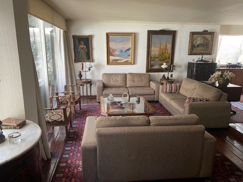 Venta Casa NO 6D en suite Walk-in cl&oacute;set 5B 4E 2B Jard&iacute;n Del Este - Vitacura