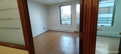 Arriendo Oficina 2B 1E Barrio El Golf - Las Condes