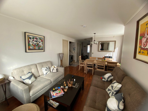 Venta Casa S 3D en suite 3B 2E 1B Centro de Puerto Varas - Puerto Varas