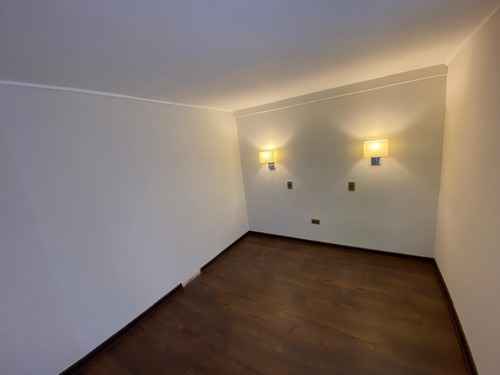 Arriendo Casa 3D 3B 1E  - La Reina