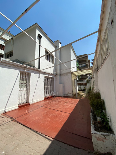 Arriendo Casa NOSP 4D 4B 3E 2B Las Lilas - Providencia