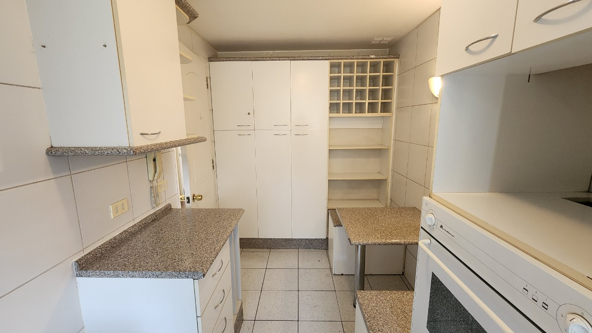 Venta Departamento NO 4D en suite Walk-in cl&oacute;set 3B 1E 1Bd Rotonda Atenas - Las Condes