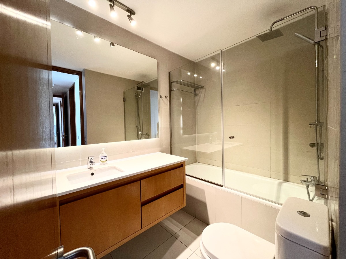 Arriendo Departamento S 4D en suite Walk-in cl&oacute;set 3B 2E 1Bd Barrio El Golf - Las Condes