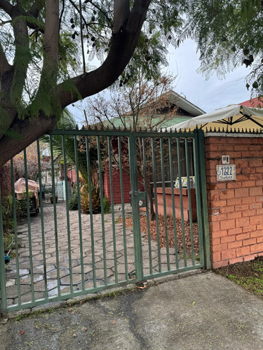 Venta Casa NP 4D Walk-in cl&oacute;set 3B 3E 1B Rotonda Atenas - Las Condes