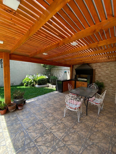 Venta Casa 4D en suite Walk-in cl&oacute;set 3B 2E 1B Parque Bot&aacute;nico - &Ntilde;u&ntilde;oa