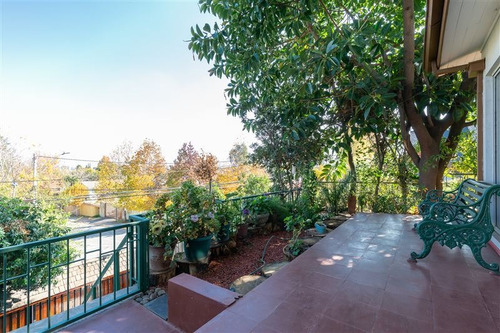 Venta Casa NP 5D en suite Walk-in cl&oacute;set 4B 2E 1B Los Dominicos - Las Condes