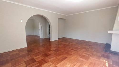 Venta Casa 4D 2B 5E Metro Bilbao - Providencia