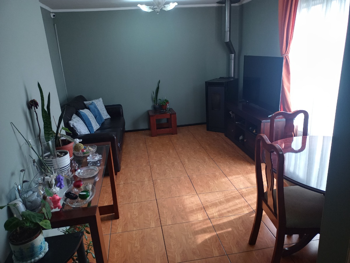 Venta Casa 4D en suite Walk-in cl&oacute;set 2B 1E  - Puerto Varas