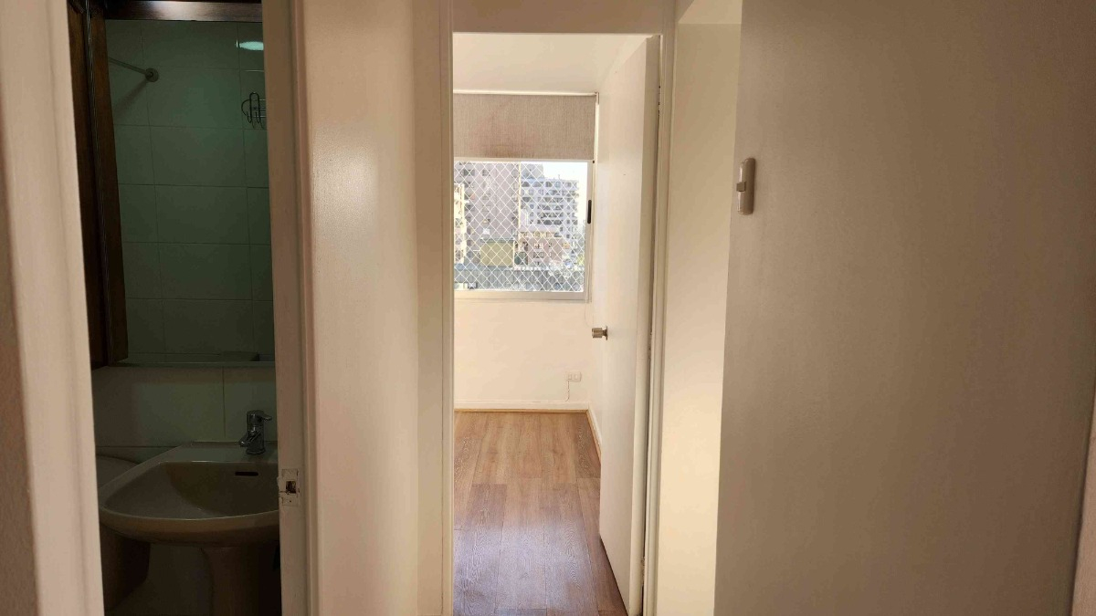 Arriendo Departamento NP 3D en suite 2B 1E 1Bd Metro Escuela Militar - Las Condes