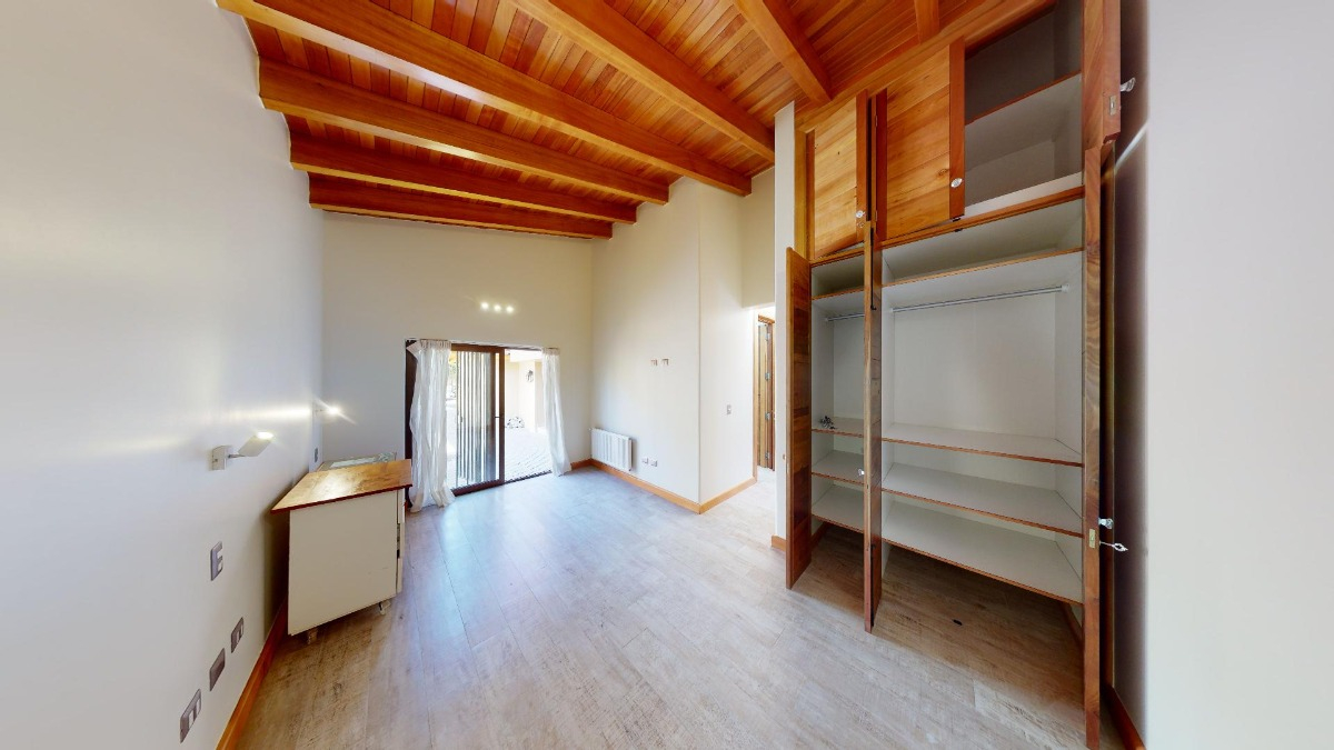 Arriendo Casa NO 3D en suite Walk-in cl&oacute;set 4B 3E 1Bd La Dehesa - Lo Barnechea