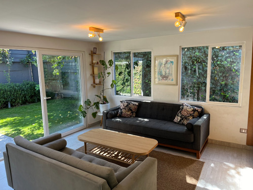 Venta Casa NO 4D 2B 3E Estadio Croata - Vitacura