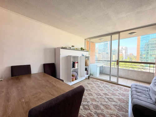 Arriendo Departamento SP 2D en suite Walk-in cl&oacute;set 2B 1E 1B Metro Escuela Militar - Las Condes