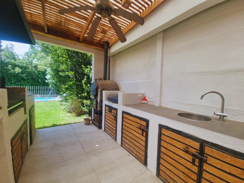 Venta Casa 5D en suite Walk-in cl&oacute;set 5B 4E 1B Chicureo - Colina