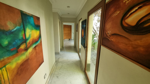 Venta Casa NO 5D en suite Walk-in cl&oacute;set 5B 10E 2B Los Dominicos - Las Condes