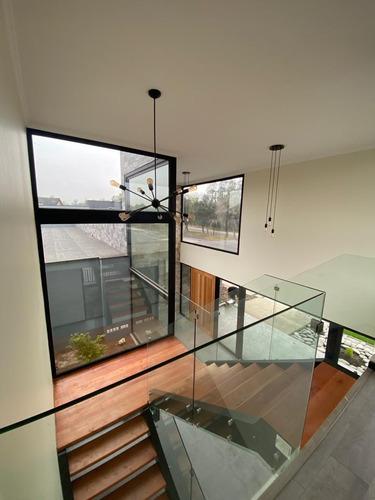 Venta Casa SO 5D en suite Walk-in cl&oacute;set 6B 3E 1B Chicureo - Colina