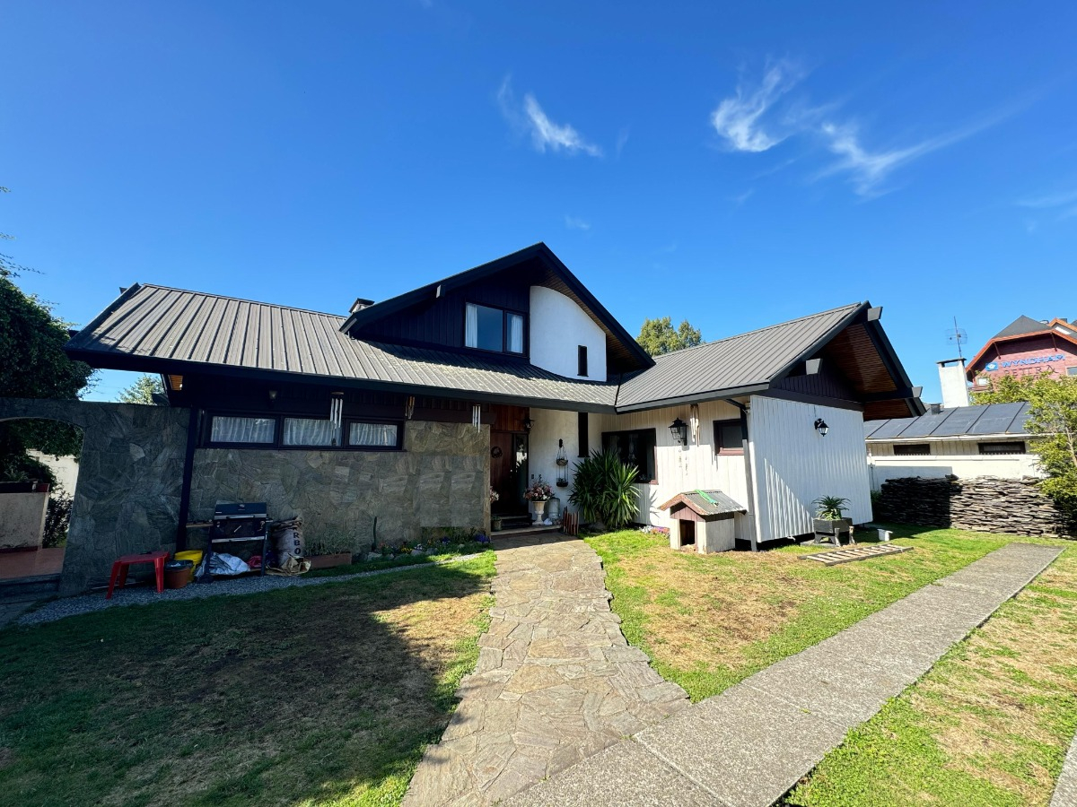 Arriendo Casa 6D 3B 5E 1Bd Centro de Puerto Varas - Puerto Varas