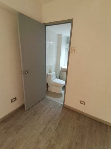 Arriendo Oficina 2B Metro Tobalaba - Mall Costanera - Providencia