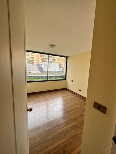 Venta Departamento O 4D en suite 3B 1E 1B Rotonda Atenas - Las Condes