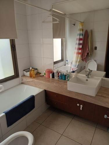 Venta Casa NO 5D en suite Walk-in cl&oacute;set 5B 2E 1B Chicureo - Colina